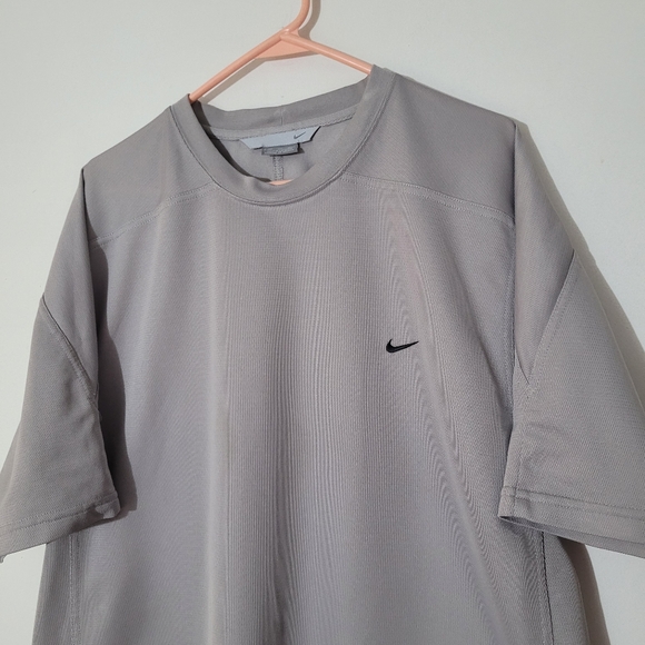 Men's Nike Jersey Size XXL Gray Short-sleeved  Pullover T-Shirt Dri-Fit - Picture 2 of 14